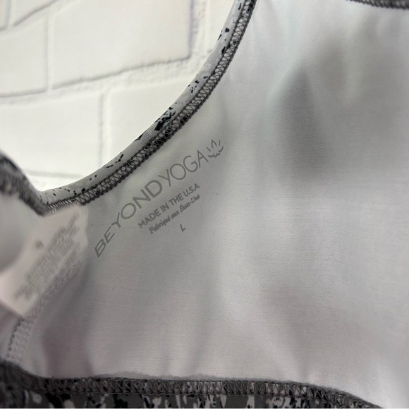 Beyond Yoga Ombré Snake Print Bra size Large - Picture 6 of 6